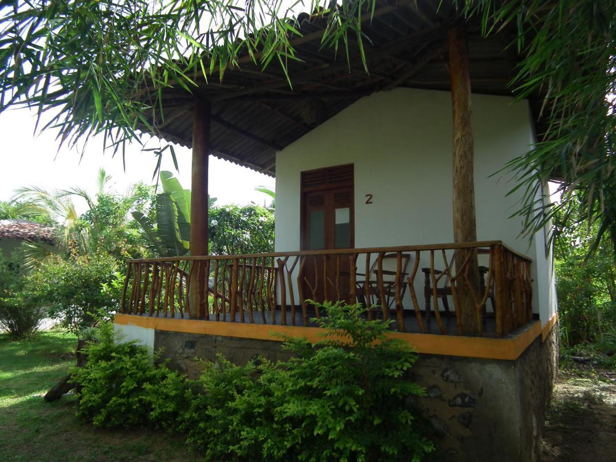 Coconut Island Villa Tangalle Exterior foto